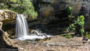 Jul&Gaux SerialHikers autostop hitchhiking aventure adventure alternative travel voyage volontariat volonteering mirusha kosovo waterfall