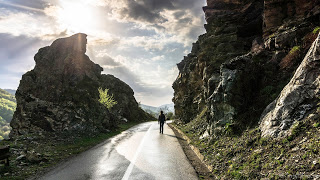 Jul&Gaux SerialHikers autostop hitchhiking aventure adventure alternative travel voyage volontariat volonteering brod kosovo