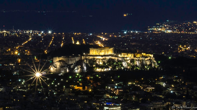 Jul&Gaux SerialHikers autostop hitchhiking aventure adventure alternative travel voyage volontariat volonteering athenes athens acropolis night