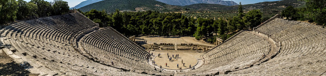 Jul&Gaux SerialHikers autostop hitchhiking aventure adventure alternative travel voyage epidaure epidavros theatre theater grece antique