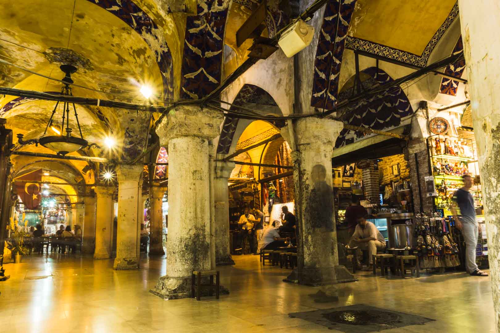 Istanbul turkey grand bazar turquie serialhikers voyage alternatif autostop volontariat hitchhiking volonteering tour du monde