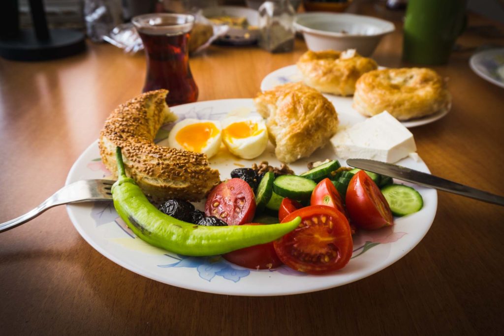 recettes turques serialhikers cook cuisine turquie turkish breakfast izmir