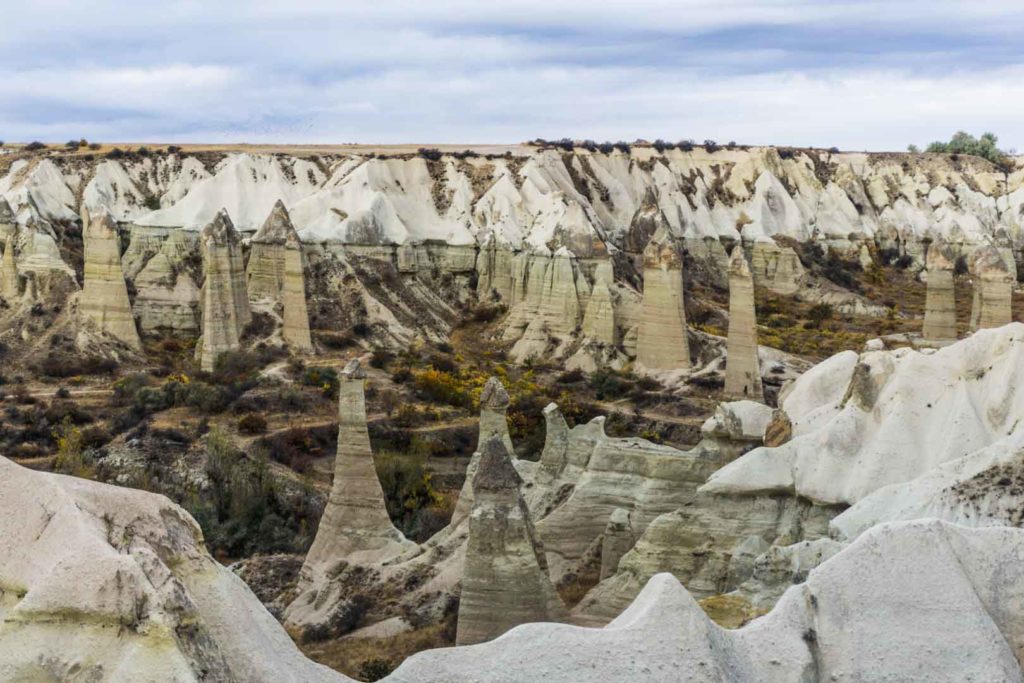 Cappadocia cappadoce turquie turkey serialhikers jul et gaux autostop volontariat hitchhiking world tour volonteering adventure aventure Pancarlık cheminées fée chimney fairy