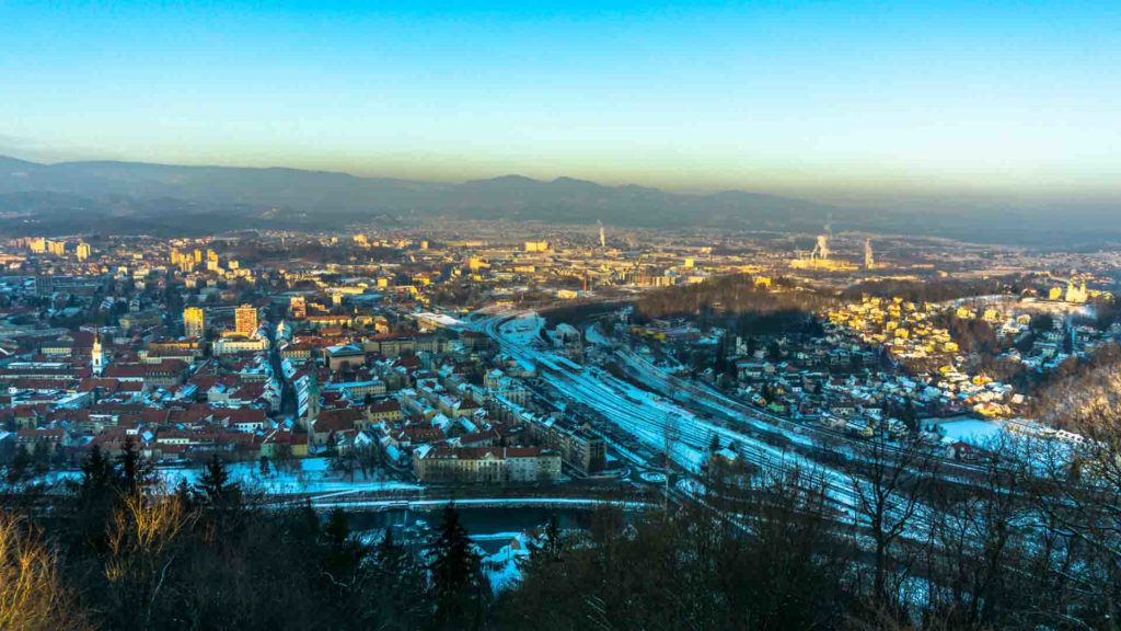 Slovenia slovénie Celje artist castle serialhikers tour du monde world trip voyage alternatif autostop hitchhiking volontariat volonteering adventure aventure