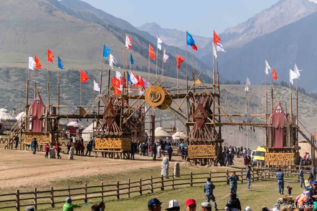 World Nomad Games Kirghizstan jeux mondieuax backpacking Jul&Gaux SerialHikers autostop hitchhiking aventure adventure alternative travel voyage volontariat volonteering Kyrgyzstan horse cheveaux camping