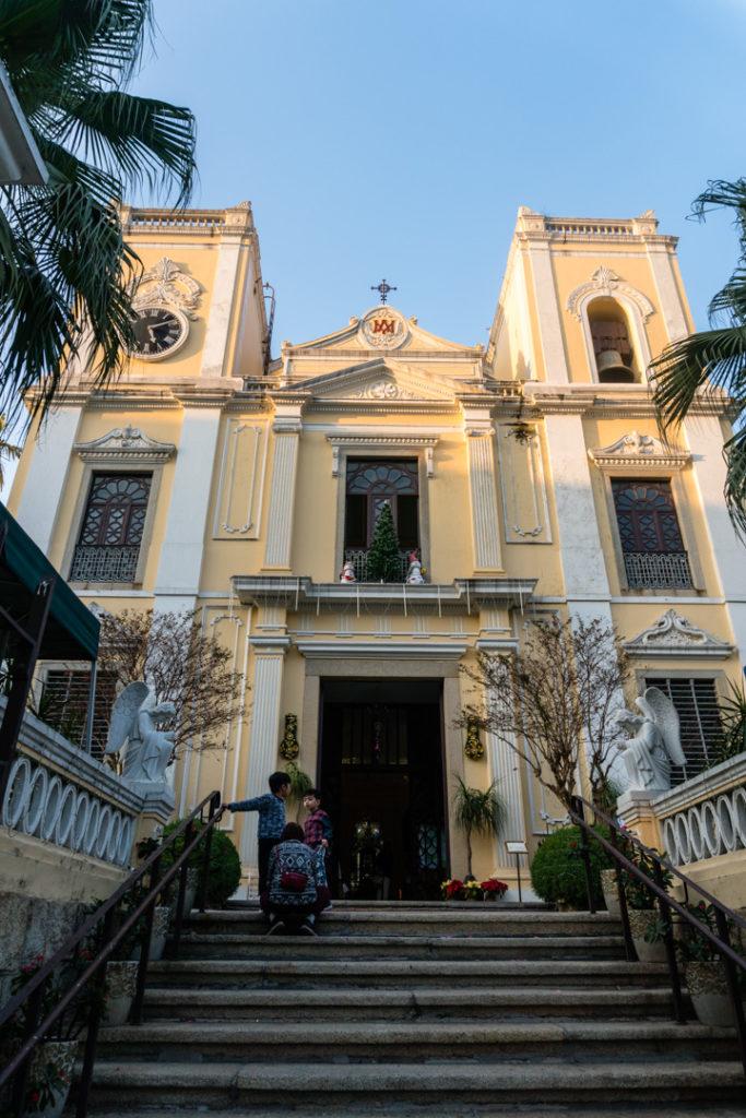 SerialHikers stop autostop world monde tour hitchhiking aventure adventure alternative travel voyage sans avion no fly macao macau st lawrence laurent eglise church